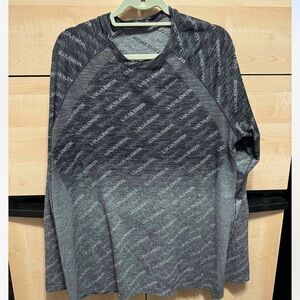 lululemon athletica Gray Long Sleeve Tee